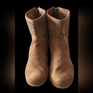 Michael Kors booties size 5